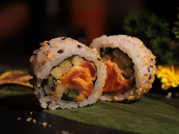 Spicy Salmon (GF) 辛三文鱼卷